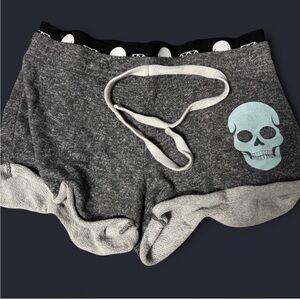 Black and Gray skull shorts no boundaries